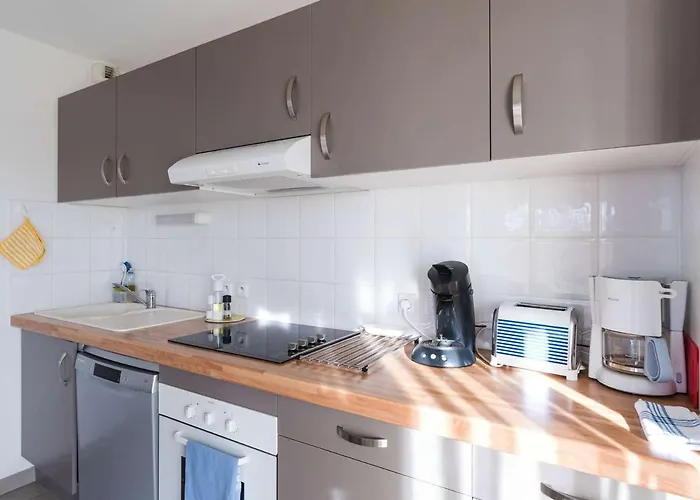 Moderne 3 Pieces, A 300m Plage, Parking, Wifi, Narbonne-plage - Fr-1-409-214 公寓 纳博讷